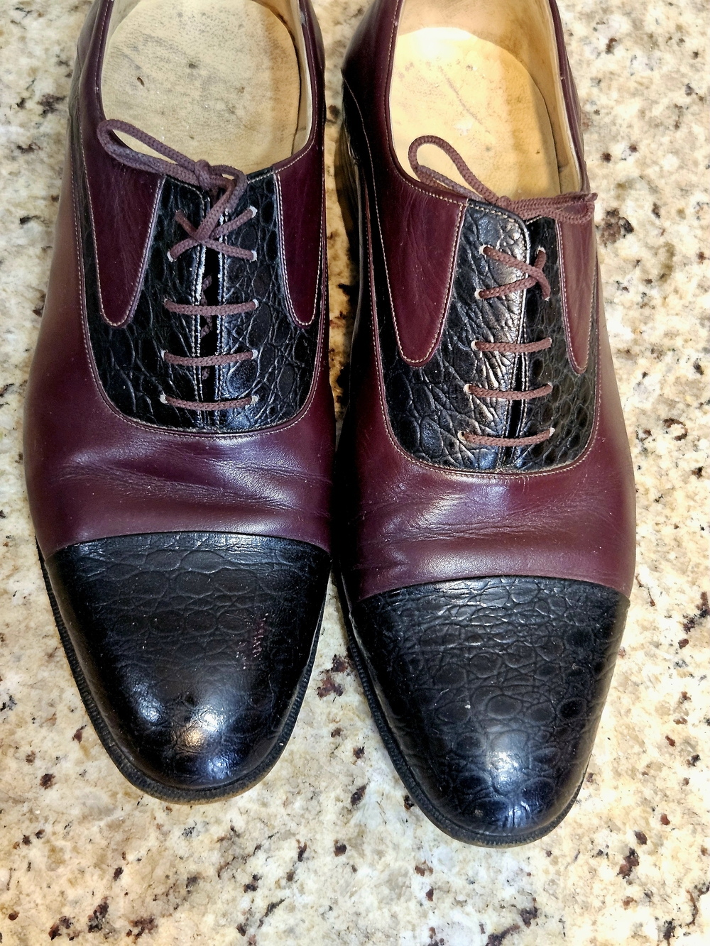 Vintage Midcentury Handcrafted Men's Burgundy and Black Leather Oxfords 11" Long